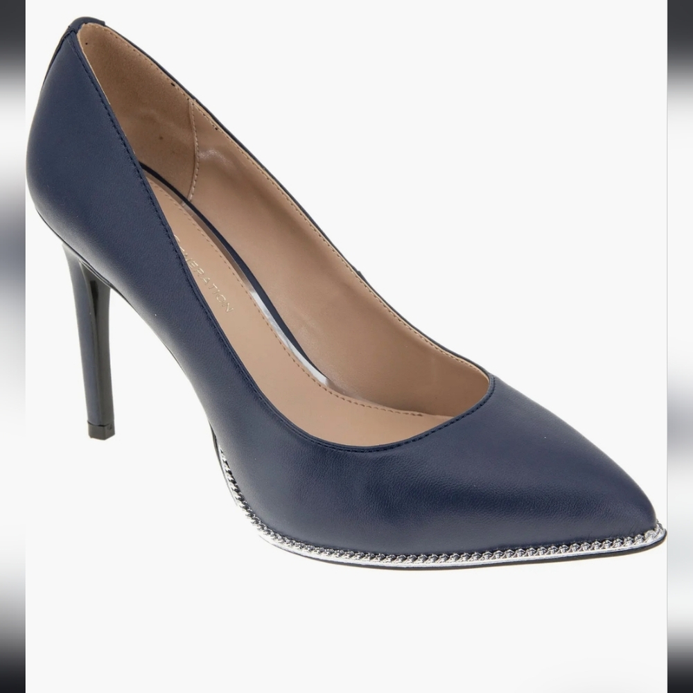 BCBG Generation Harlia Pointed Toe Dark Ink Pump Size 5.5